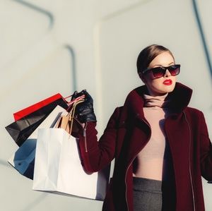 Meet your Posher, Lorenzo of Finest Fashions.